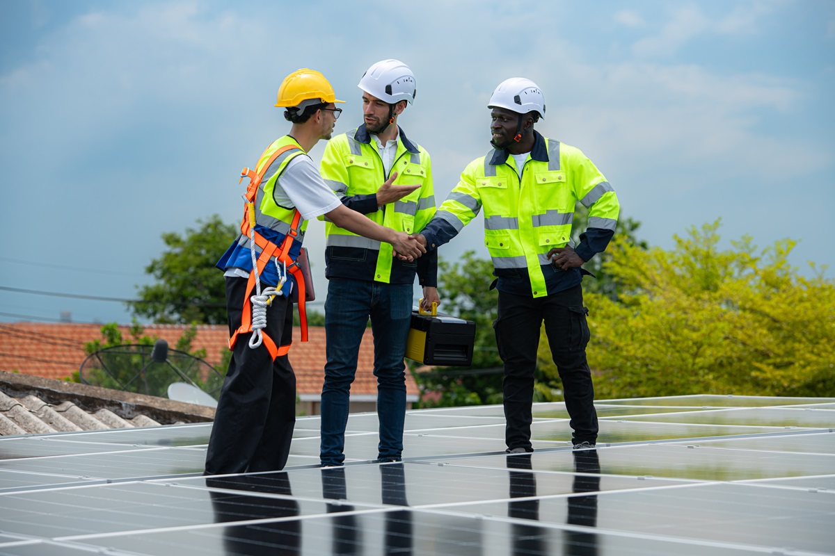 Commercial solar companies manage the entire project lifecycle